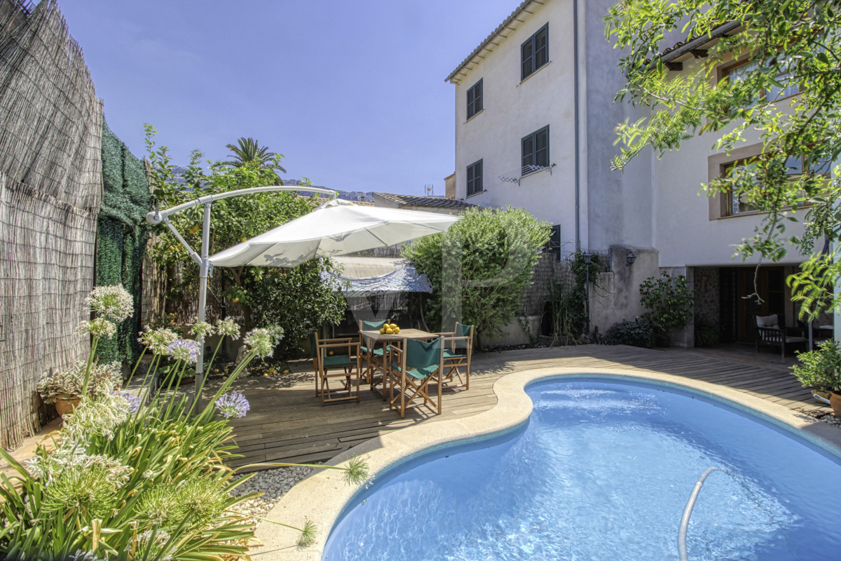 Fantástica casa señorial con piscina en venta en  Soller, el centro de la Serra de Tramuntana