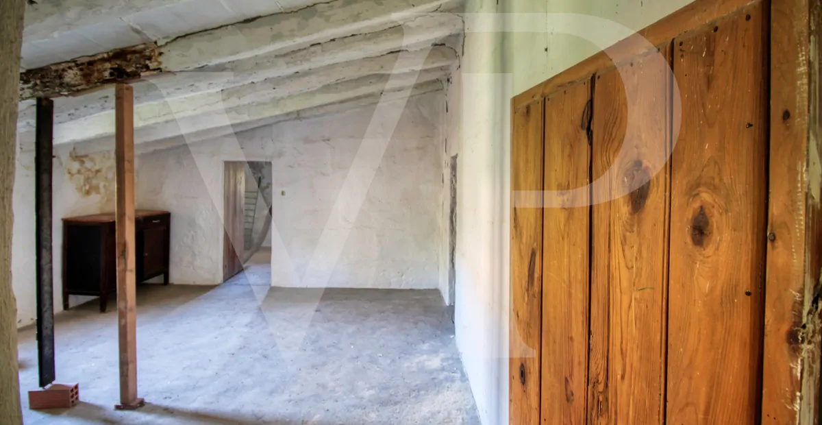 Schöne rustikale Finca zum Verkauf mit traditionellem Haus zu renovieren, gut gelegen in der Nähe von Pollença