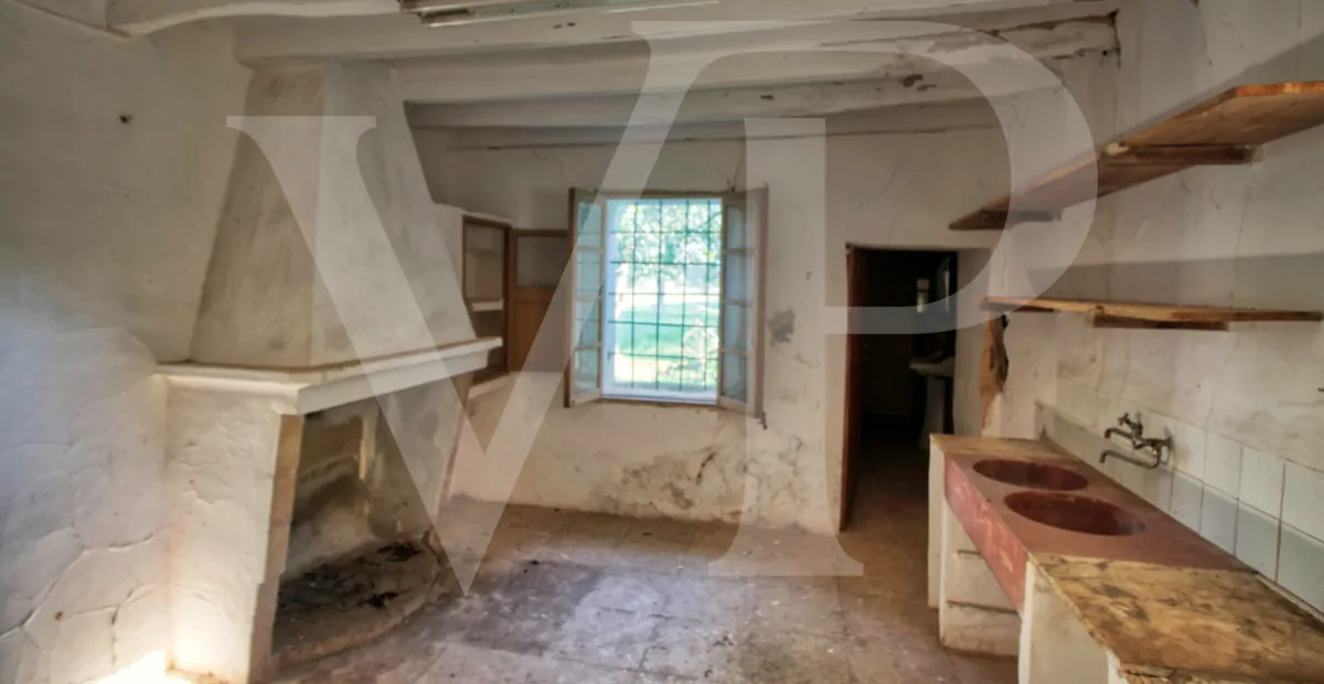Schöne rustikale Finca zum Verkauf mit traditionellem Haus zu renovieren, gut gelegen in der Nähe von Pollença