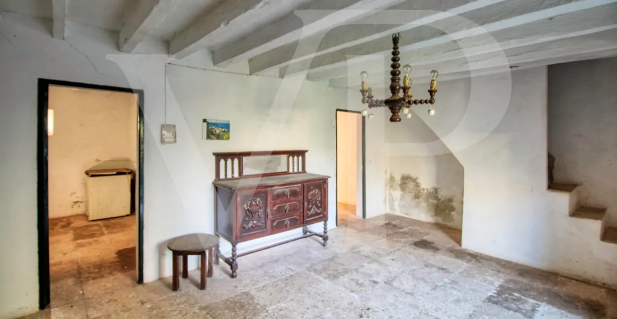 Schöne rustikale Finca zum Verkauf mit traditionellem Haus zu renovieren, gut gelegen in der Nähe von Pollença