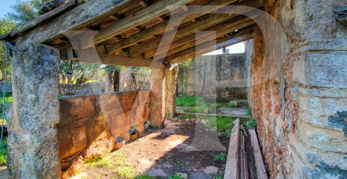 Schöne rustikale Finca zum Verkauf mit traditionellem Haus zu renovieren, gut gelegen in der Nähe von Pollençarustikale Finca mit guter Lage in Pollença