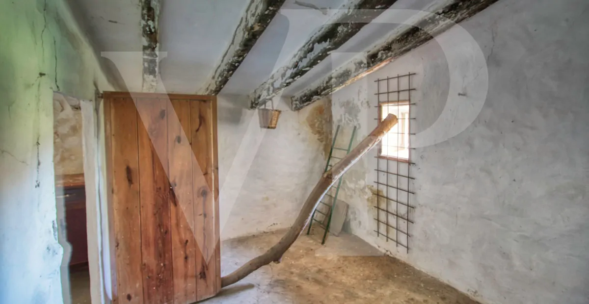 Schöne rustikale Finca zum Verkauf mit traditionellem Haus zu renovieren, gut gelegen in der Nähe von Pollença