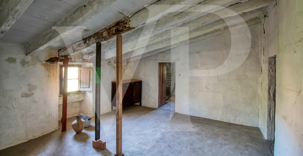 Schöne rustikale Finca zum Verkauf mit traditionellem Haus zu renovieren, gut gelegen in der Nähe von Pollença
