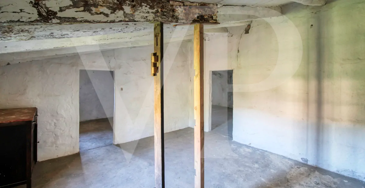 Schöne rustikale Finca zum Verkauf mit traditionellem Haus zu renovieren, gut gelegen in der Nähe von Pollença