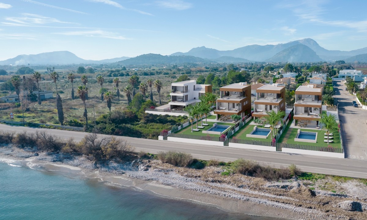 Luxury new construction seafront villa in Puerto de Pollensa, Mallorca