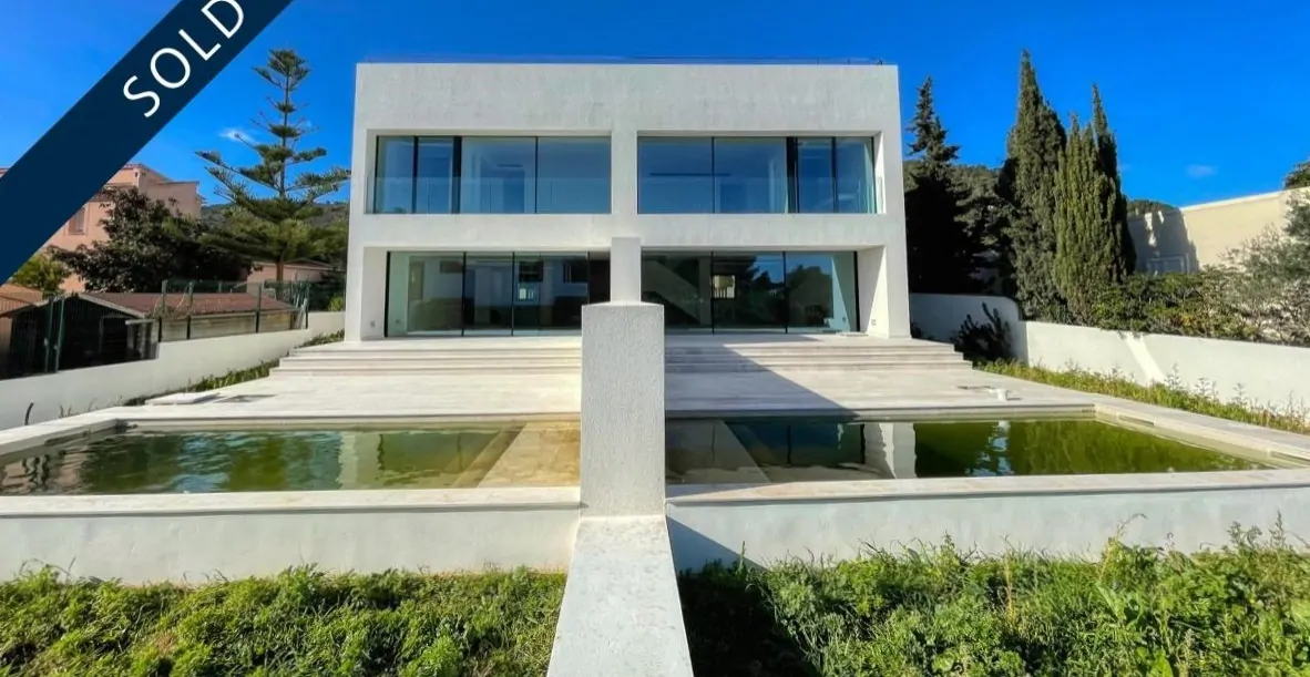 Fantástica nueva casa adosada con piscina y vistas al mar en venta en La Pedruscada en Capdepera