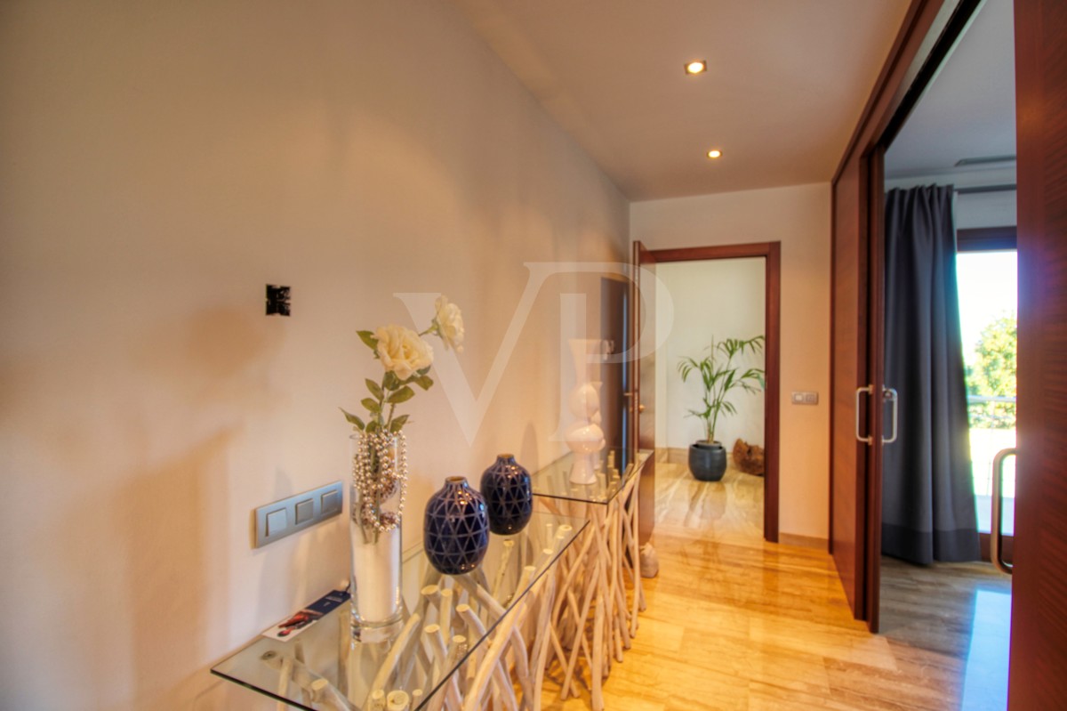 Perfecto-chalet-con-jardín-garaje-y-oficinas-en-buena-ubicación-en-Muro-Mallorca