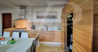 von_poll_real_estate_property_ES223427_image_22