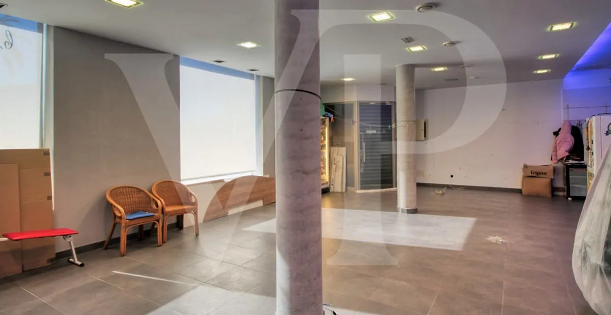 Perfektes Chalet mit Garten, Garage und Büros in guter Lage in Muro, Mallorca