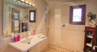 von_poll_real_estate_property_ES223427_image_14