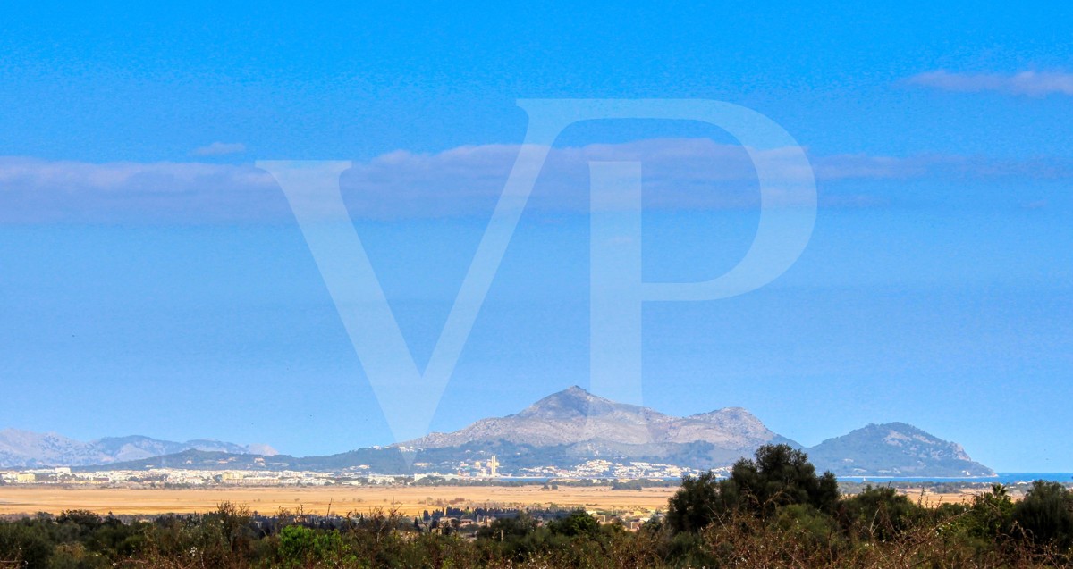 Interessante Investition in diese Immobilie mit spektakulärem Blick auf die Bucht von Alcudia in Muro