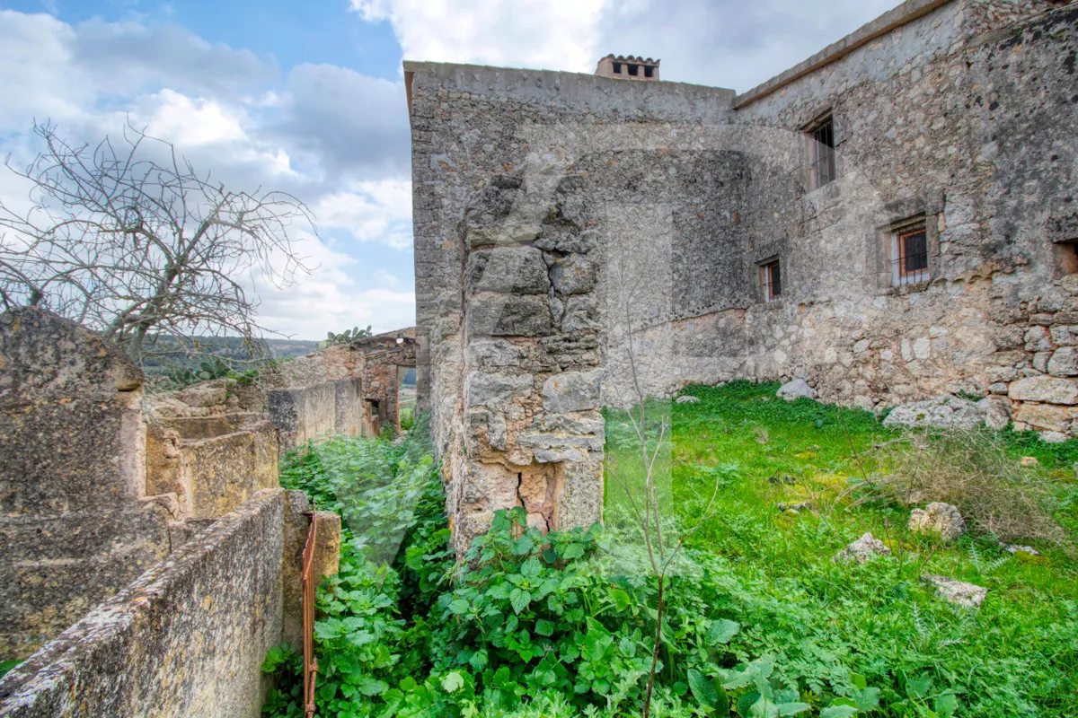 Spektakuläre Finca mit fantastischem mallorquinischem Haus auf einem Hügel in Manacor