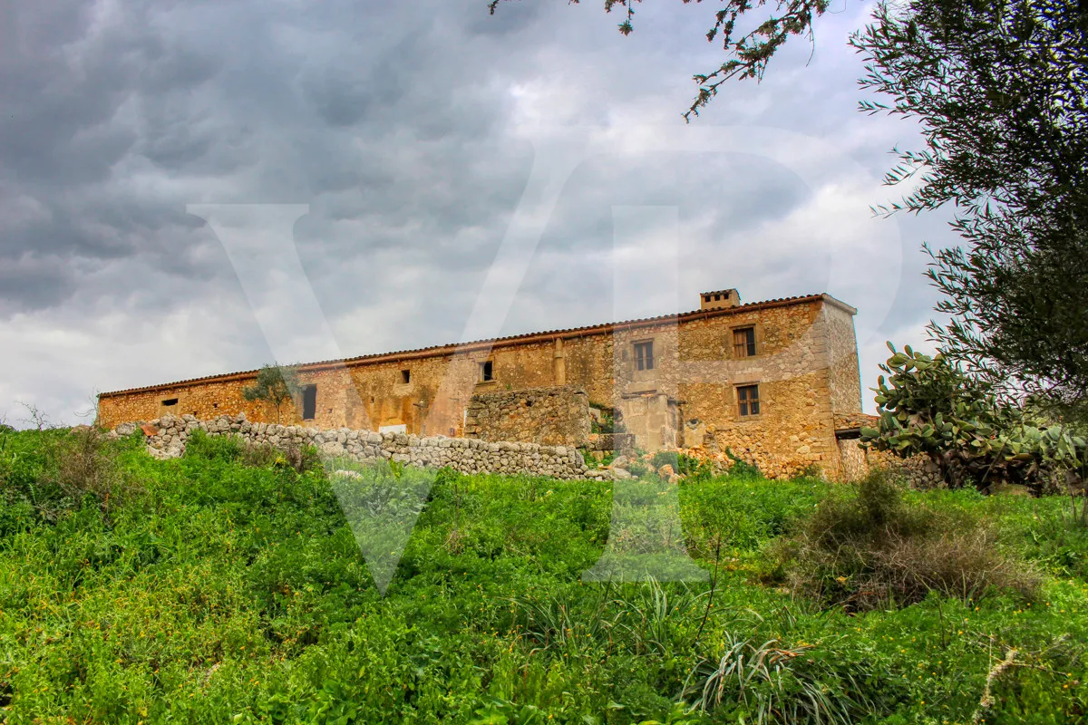Spektakuläre Finca mit fantastischem mallorquinischem Haus auf einem Hügel in Manacor