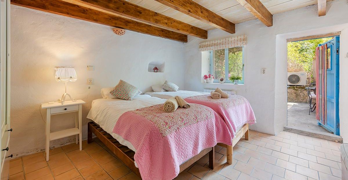 Bedroom (1)