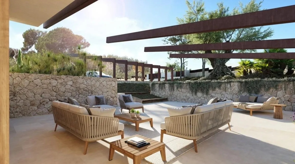 Luxury-sea-front-villa-in-exclusive-area-Mal-Pas-Alcudia