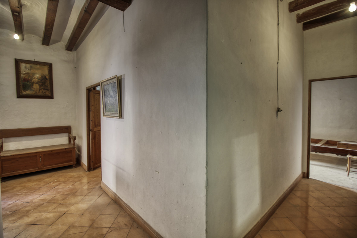 Histórica-casa-de-pueblo-en-Pollensa-para-reformar