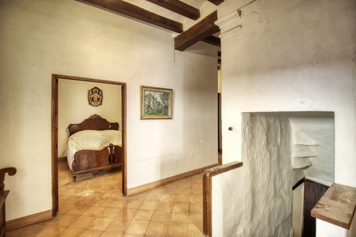 Histórica-casa-de-pueblo-en-Pollensa-para-reformar