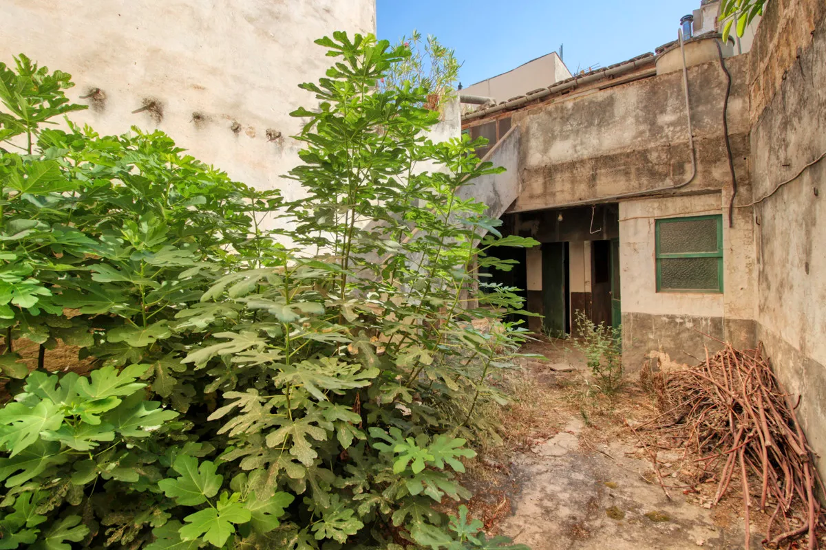 Historic-village-house-in-Pollensa-to-reform