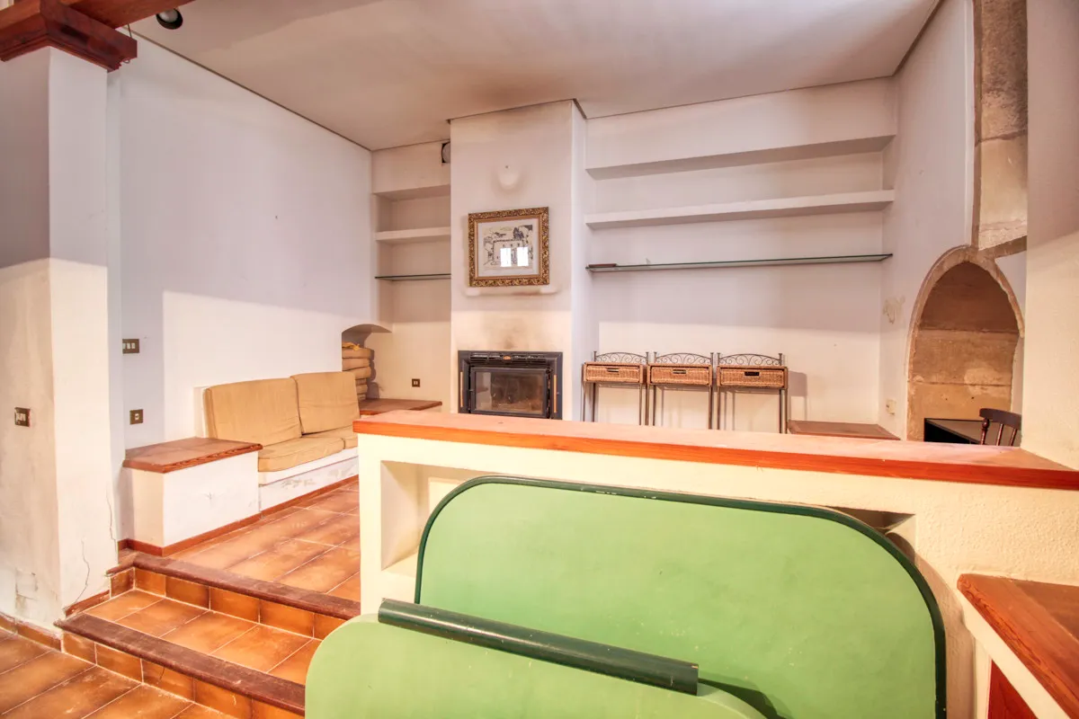 Historic-village-house-in-Pollensa-to-reform