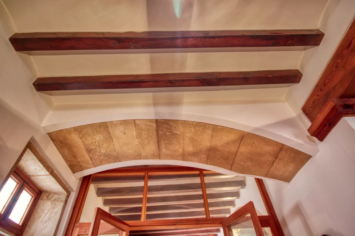 Historic-village-house-in-Pollensa-to-reform