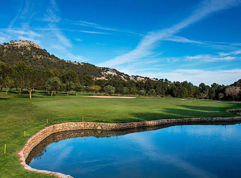 Lujoso-apartamento-con-piscina-Sa-Coma-Mallorca