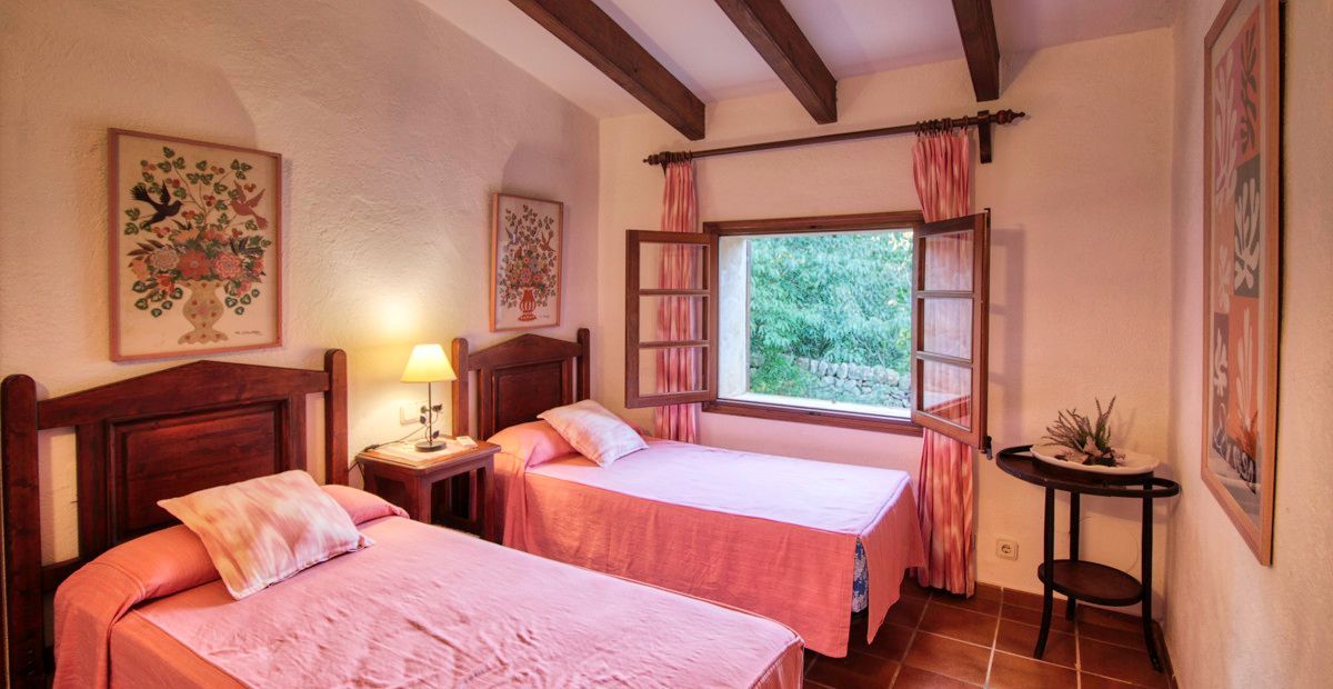 Finca-mit-Pool-und-Urlaubslizenz-in-Pollensa