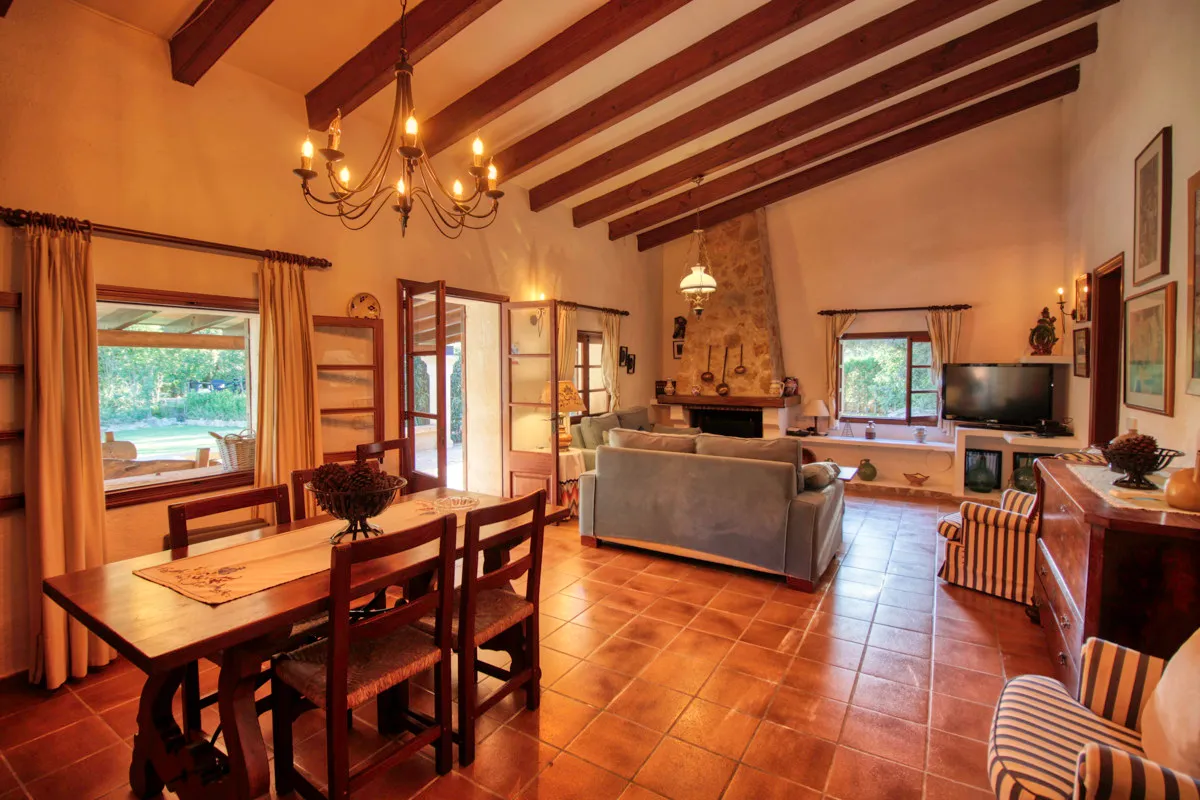 Finca-with-pool-and-vacation-license-in-Pollensa