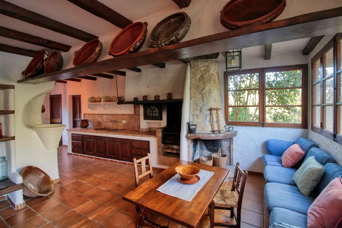 Finca-with-pool-and-vacation-license-in-Pollensa