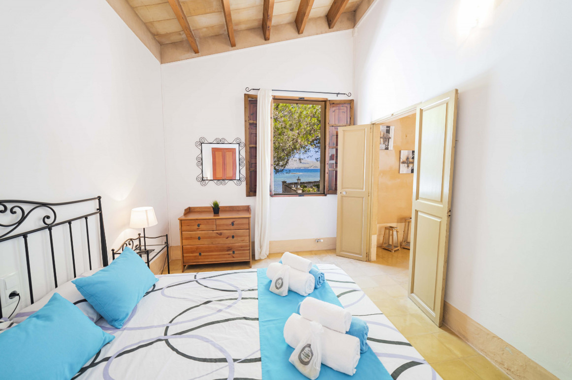 Villa-sea-front-with-vacation-license-in-Manresa-Alcudia