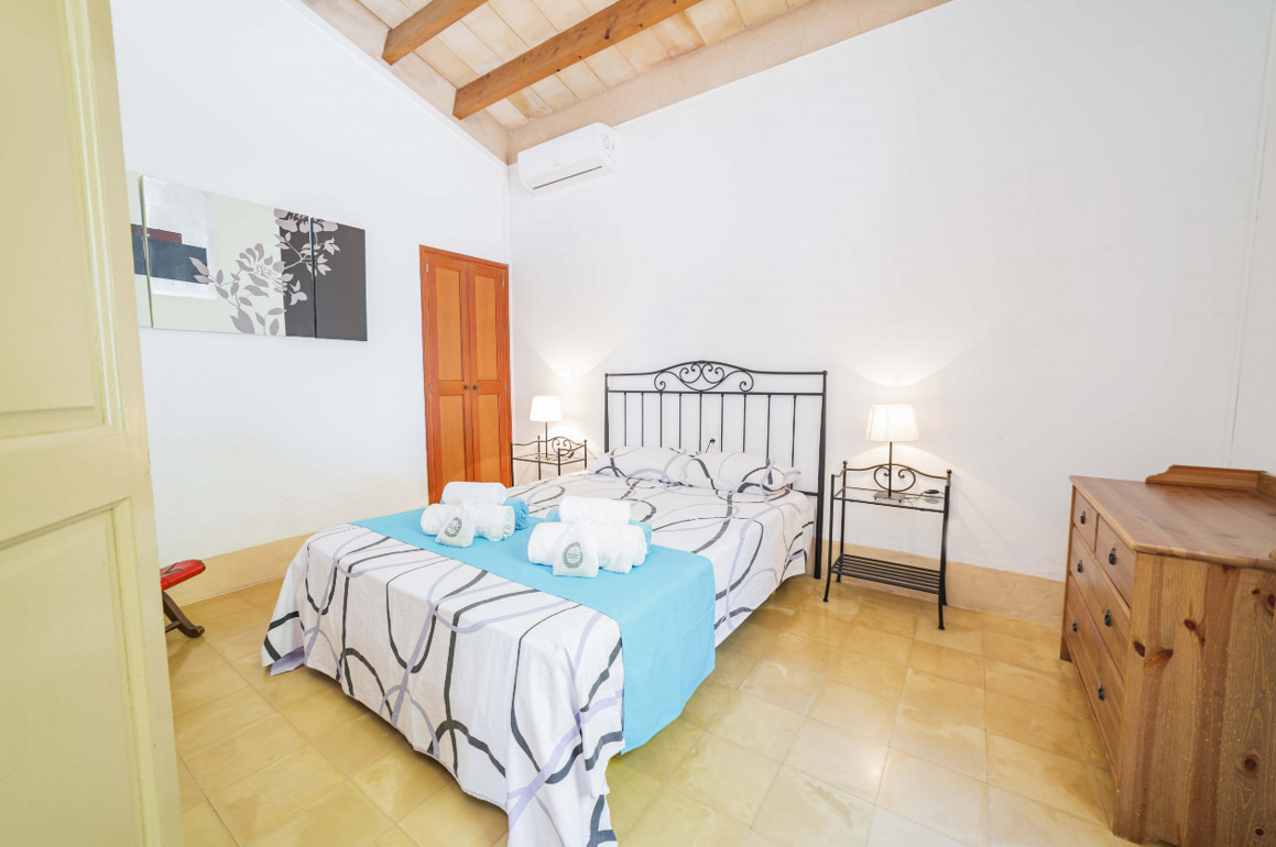 Villa-sea-front-with-vacation-license-in-Manresa-Alcudia
