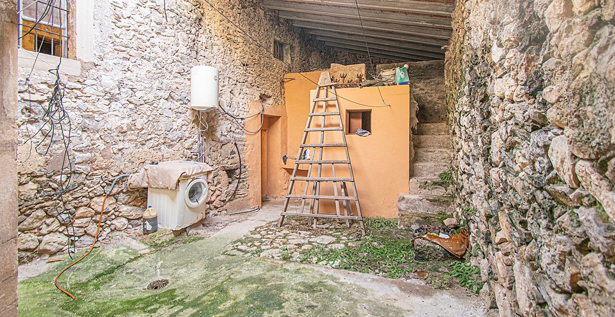 POSESION-POLLENSA-FINCA-POOL-BLICK