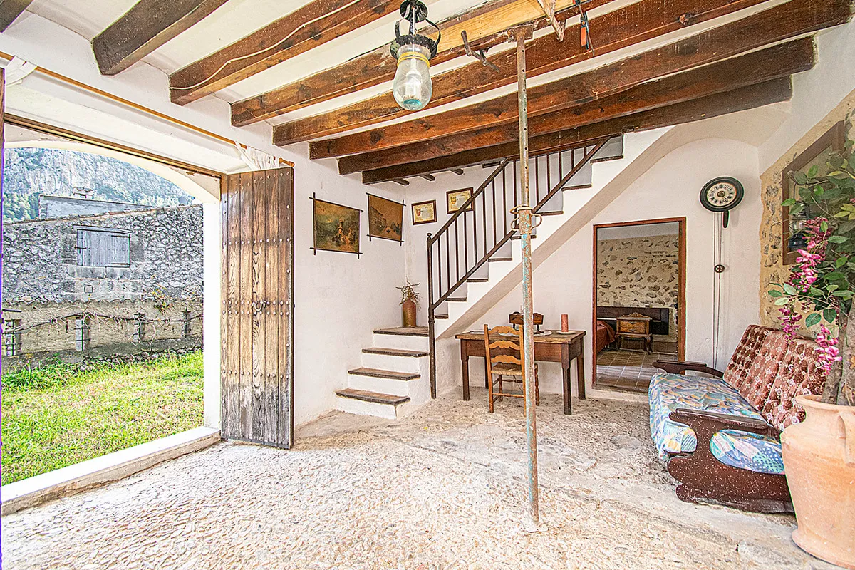 POSESION-POLLENSA-FINCA-POOL-BLICK