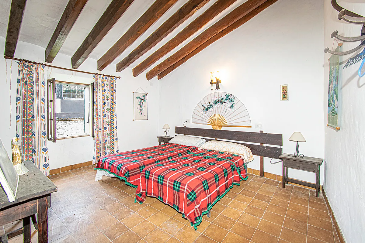 POSESION-POLLENSA-FINCA-POOL-BLICK