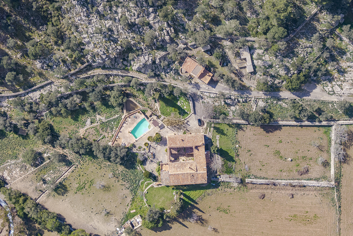 Histórica-finca-con-licencia-vacacional-y-vistas-panoramicas-Esporlas-Mallorca