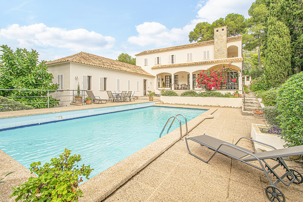 Villa-con-piscina-golf-cerca-del-mar-Son-Servera