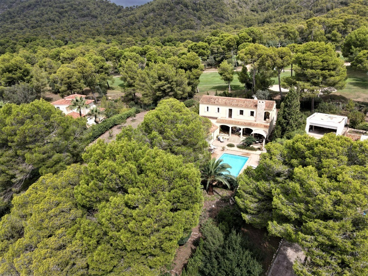 Villa-con-piscina-golf-cerca-del-mar-Son-Servera