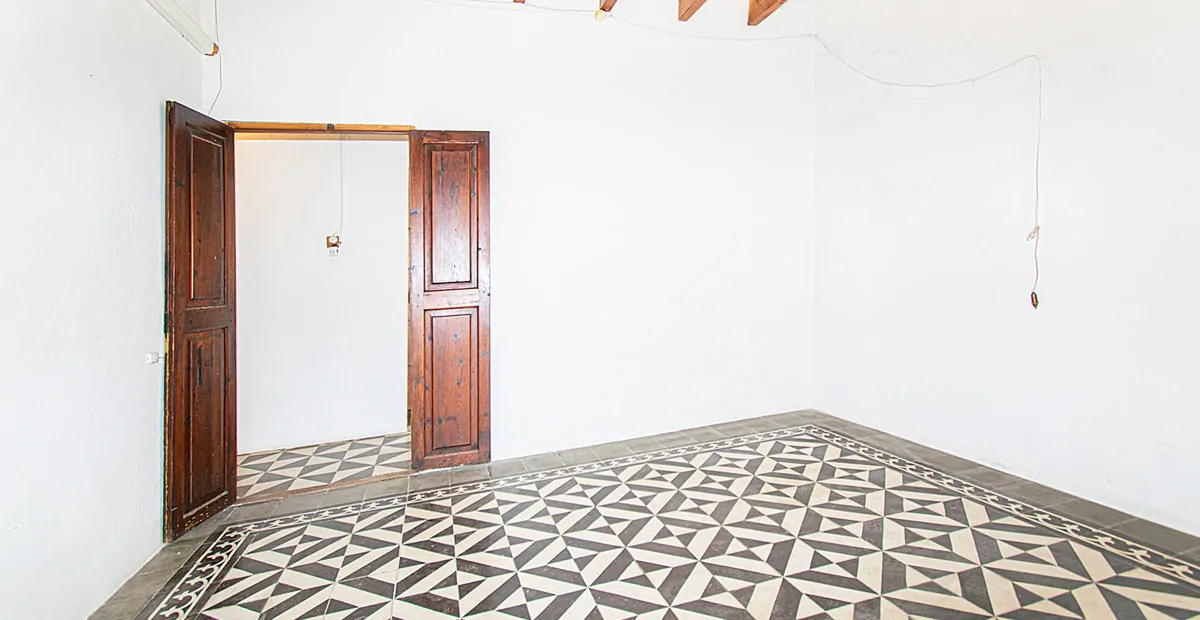 Stadthaus-mit-Terrasse-in-Pollensa