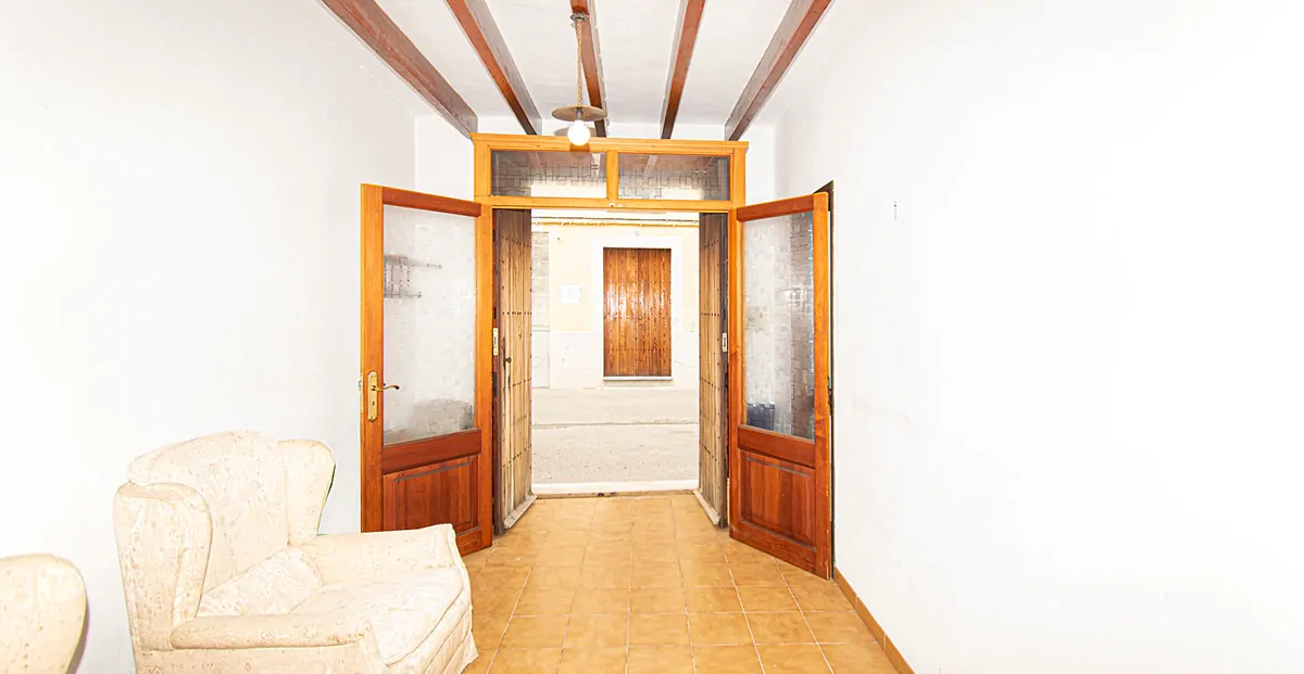 Stadthaus-mit-Terrasse-in-Pollensa