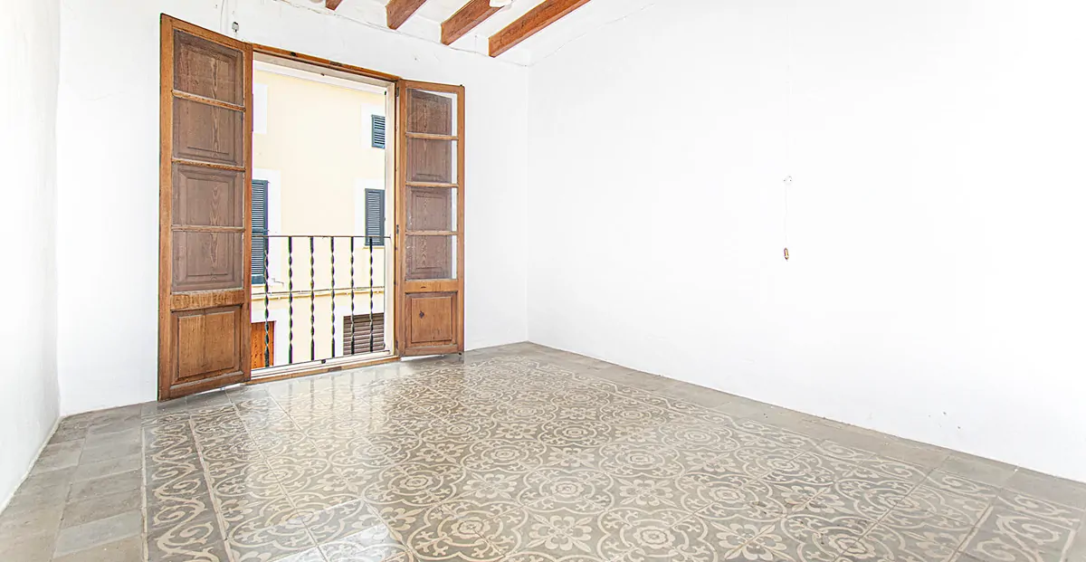 Stadthaus-mit-Terrasse-in-Pollensa