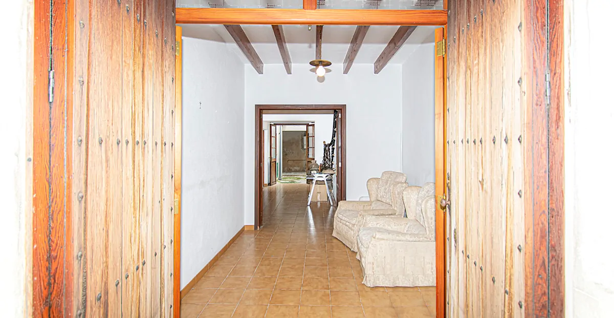 Stadthaus-mit-Terrasse-in-Pollensa