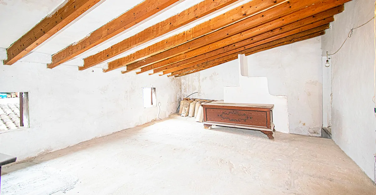 Stadthaus-mit-Terrasse-in-Pollensa