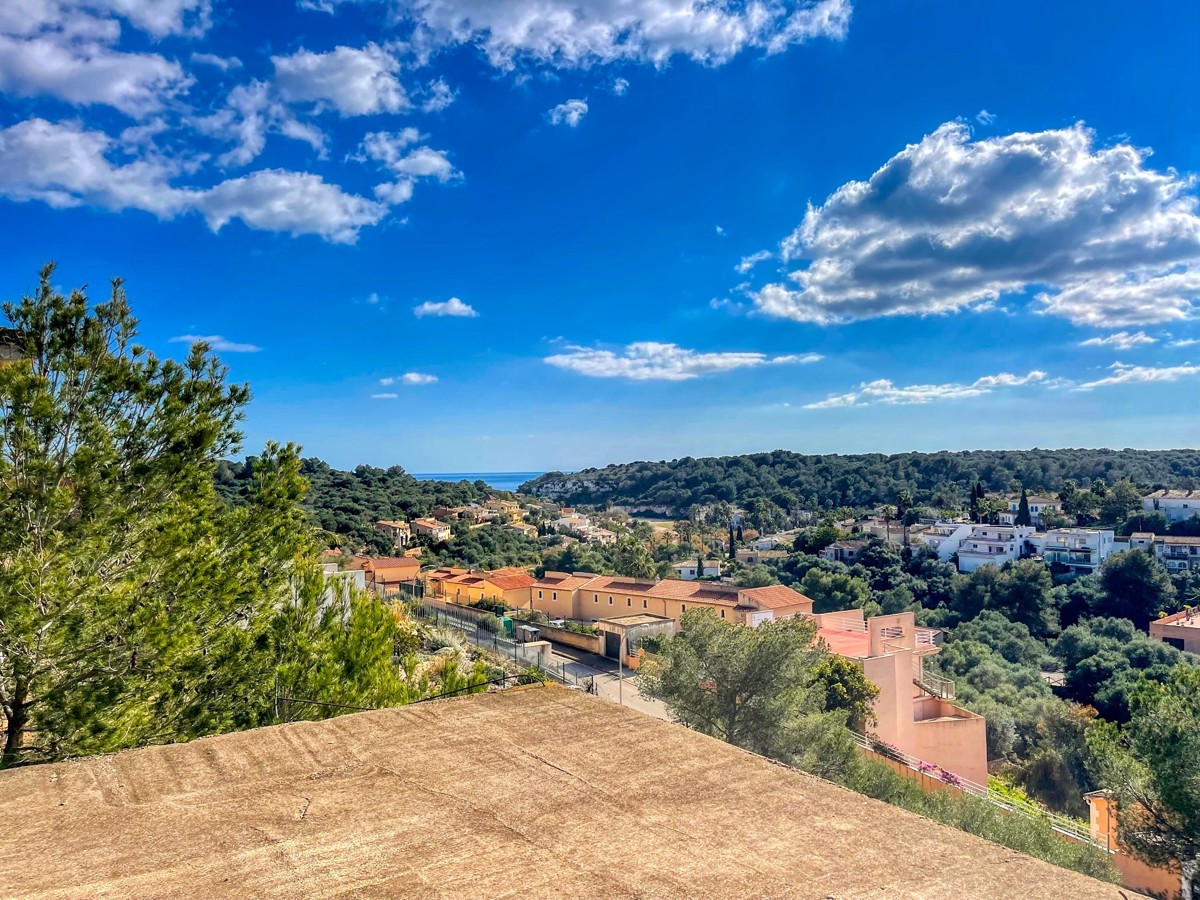 Villa-mit-Blick-und-Pool-in-Cala-Romántica