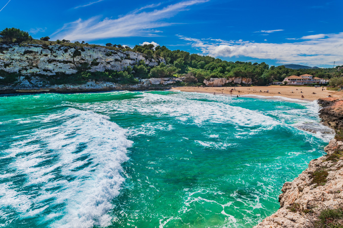 Villa-mit-Blick-und-Pool-in-Cala-Romántica