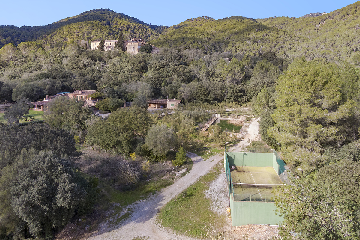 Finca-with-oil-production-holiday-license-and-precious-view-Esporlas-Mallorca