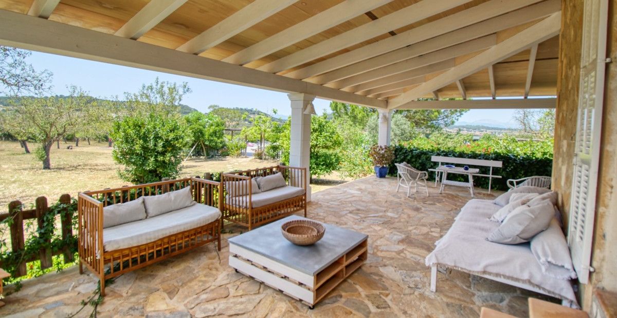 Prächtige-Finca-mit-Pool-und-großem-Grundstück-in-San-Joan-Mallorca