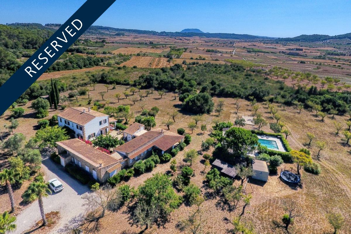 Magnifica-finca-con-piscina-y -gran-terreno-en-San-Joan-Mallorca