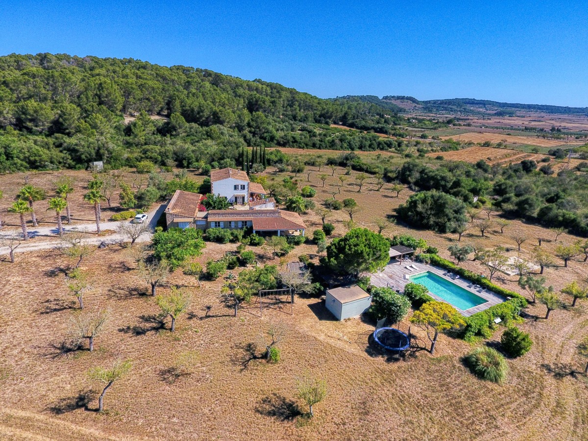Magnifica-finca-con-piscina-y -gran-terreno-en-San-Joan-Mallorca
