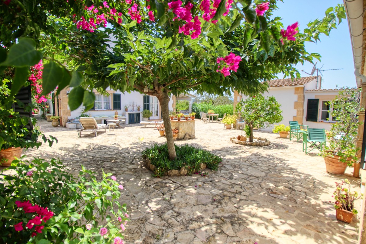 Magnifica-finca-con-piscina-y -gran-terreno-en-San-Joan-Mallorca
