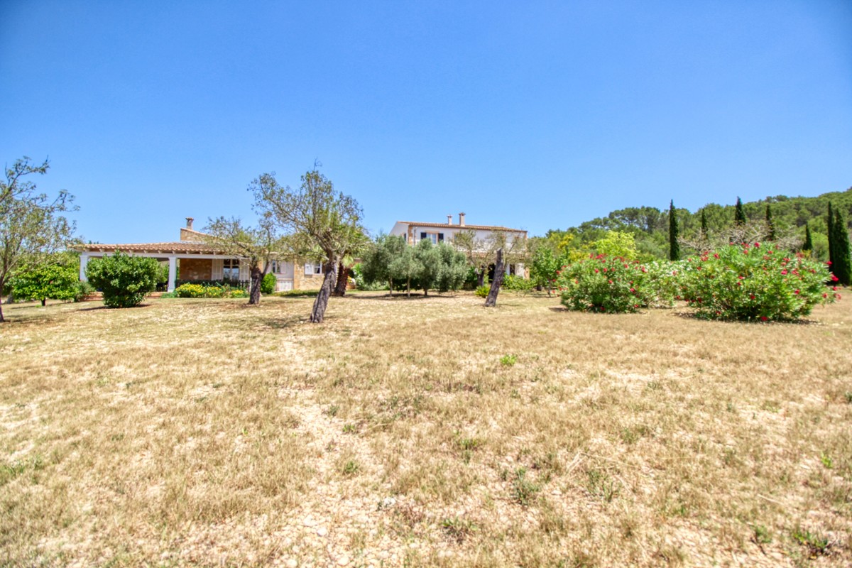 Magnifica-finca-con-piscina-y -gran-terreno-en-San-Joan-Mallorca