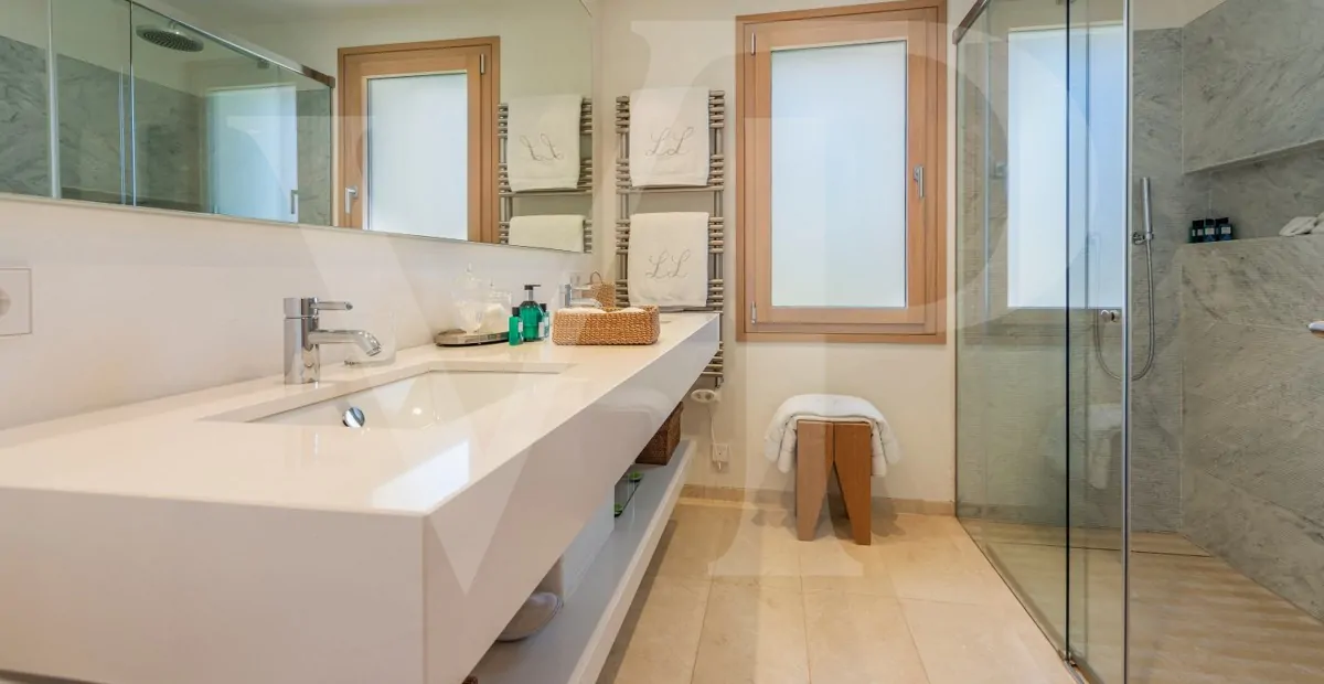 spektakuläre-Villa-in-toplage-qualität-und-design-mit-meerblick-Traumvilla-zu-verkaufen-in-pollensa